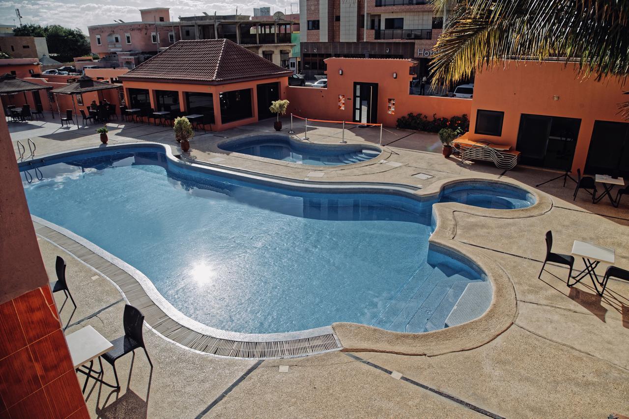 Hotel Iman 누악쇼트 외부 사진